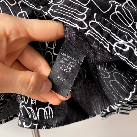 🌿 Black & White Geometric Print Semi Fitted Cotton Button Down Shirt by Le 31 - Picture 7 of 9